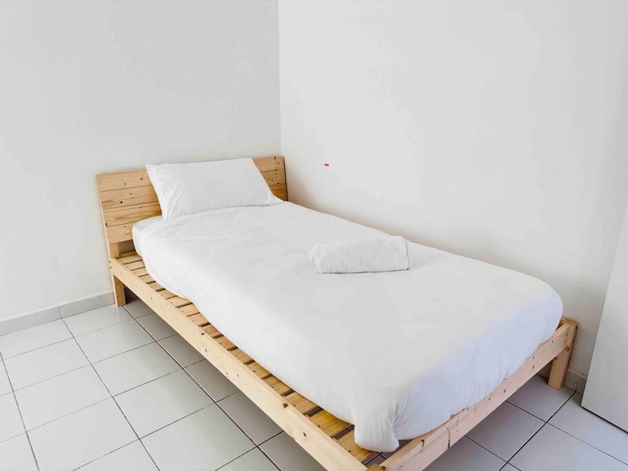 Muji Minimalist Di Gambang *