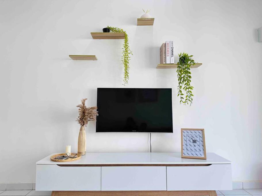 Muji Minimalist Di Gambang